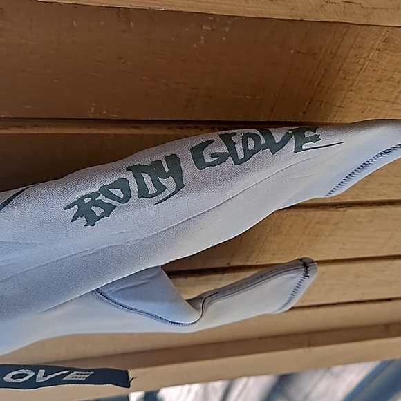 Bodyglove - Picture 8 of 14